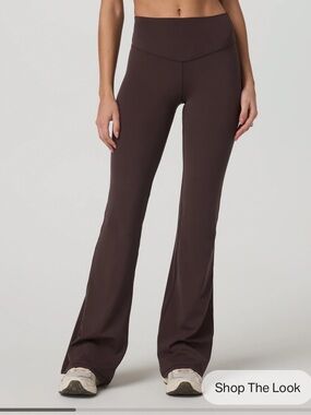 Vuori AllTheForm Flare in Brown Size SMALL AND SHORT